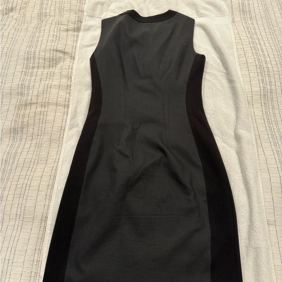 T Tahari dress - Picture 2 of 3